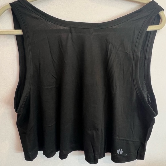 THRIVE SOCIETE Womens Layering Reverse Crop Tank (Black, Small) - Picture 3 of 5